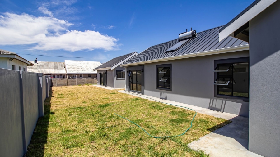 4 Bedroom Property for Sale in Kleinmond Western Cape